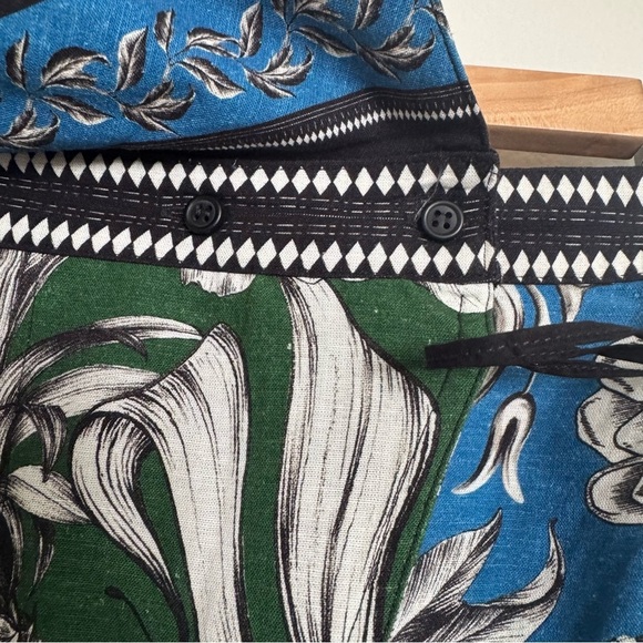 Agua Bendita Sophie Blue and Black Floral Abstract Asymetrical Shorts Size M - Picture 7 of 13